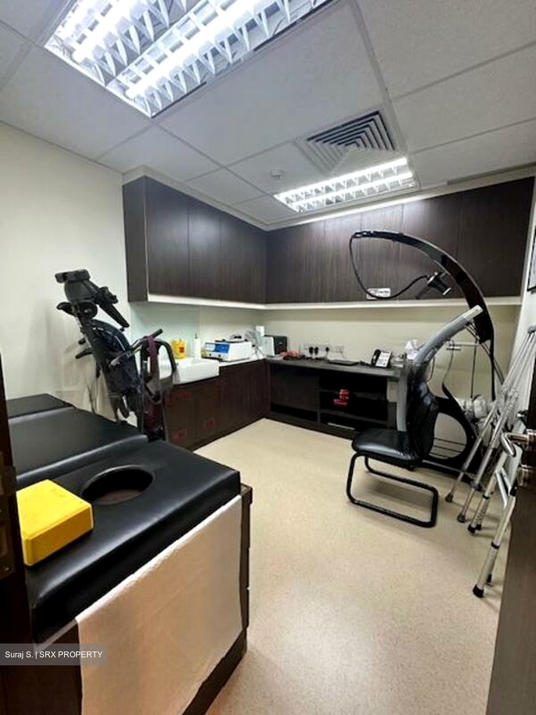 Mount Elizabeth Hospital (D9), Office #547091671